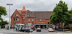 Station building and forecourt (2013)