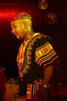 Cyhi the Prynce performing in 2014