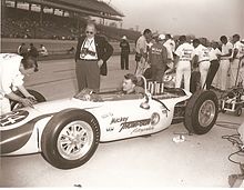 Dan Gurney at 1962 Indianapolis 500 Dan Gurney & Crosthwaite.jpg