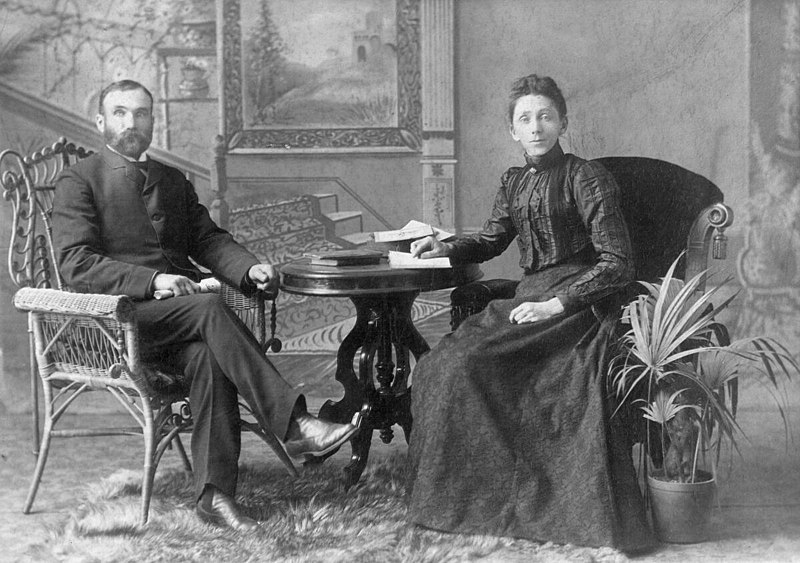 File:Daniel E. Riley and wife nb-9-44.jpg