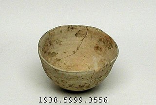 Deep bowl without foot, Yale University Art Gallery, inv. 1938.5999.3556