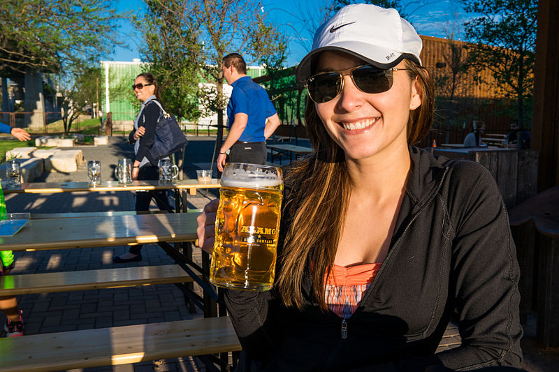 File:Deya Drinking a Beer at Alamo Beer Company (2015-03-26 18.09.23 by Nan Palmer).jpg