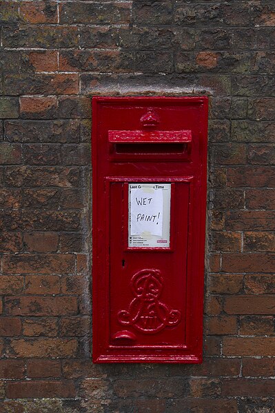 File:Edward VII Post Box - geograph.org.uk - 5454275.jpg