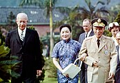 Chiang with American president Dwight D. Eisenhower in June 1960