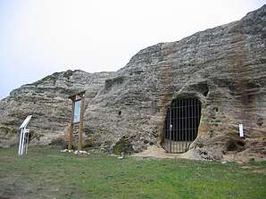 Entrada Ermita San Pelayo (Villacibio).JPG