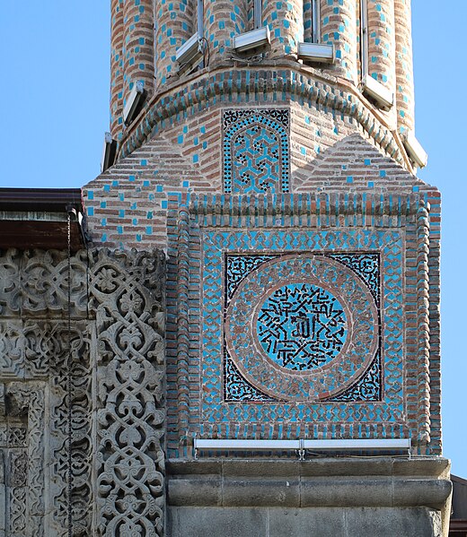 File:Erzurum, madrasa dei minareti gemelli, 1253 ca., esterno, minareti 07.jpg
