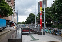 File:Exit_B,_Chebeinan_Station,_Guangzhou_Metro_20220528.jpg