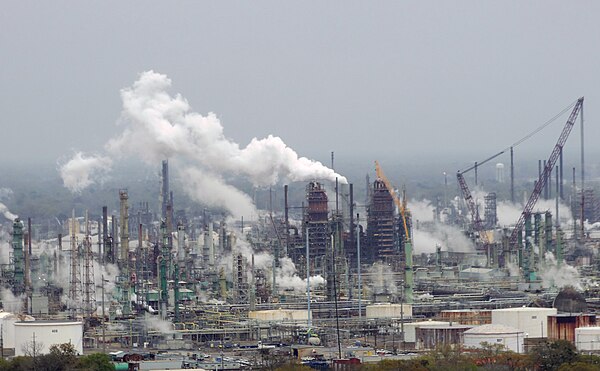 Exxon Mobil oil refinery - Baton Rouge, Louisiana.jpg