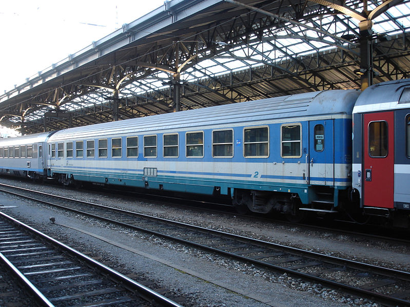 File:FS B 51 83 22-71 569-0 Lausanne 070408 EC121 Monteverdi GEAP-VESL 1.jpg