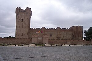 Fachada del Castillo de La Mota.jpg