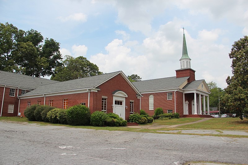 File:Fair Oaks United Methodist Church, Cobb County, GA April 2017.jpg