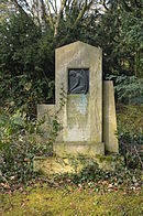 Frankfurt, main cemetery, grave I 658a Roos.JPG