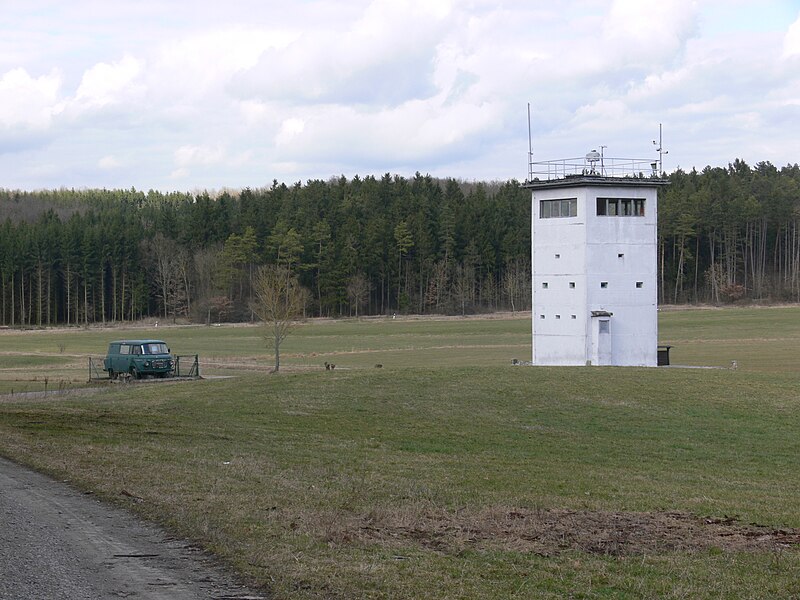 File:Freilandmuseum Behrungen Turm 1.jpg