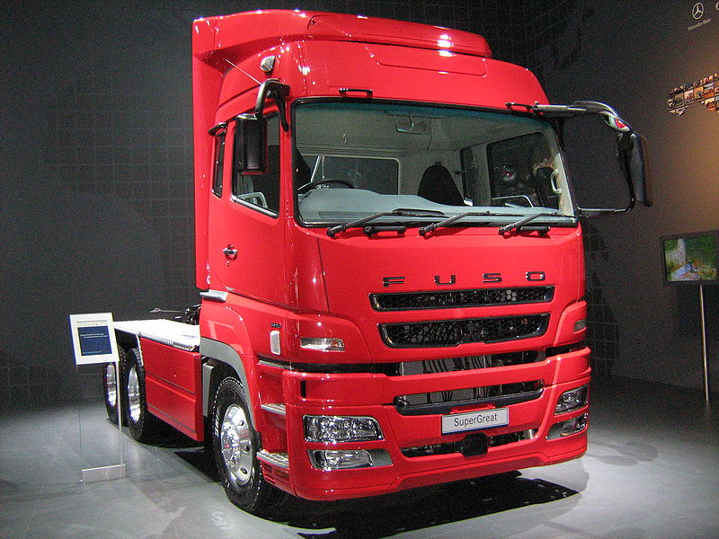 Die Mitsubishi Fuso Truck and Bus Corporation (MFTBC) 800px-Fuso_LKW