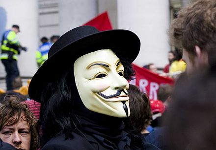 Маска какая страна. Guy Fawkes маска.