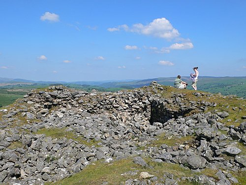 Geograph-1572703-Castell-Carndochan.jpg