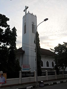 Gereja Katedral Banjarmasin.jpg
