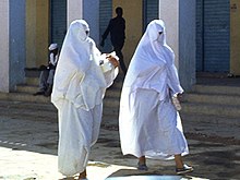 Haik a berber mozabita asszonyokon
