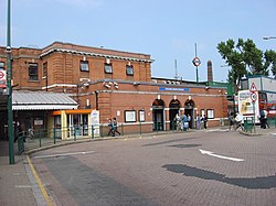 Golders Green (stanice metra v Londýně)