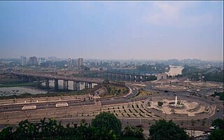 Gomti river in Downtown New Lucknow.JPG