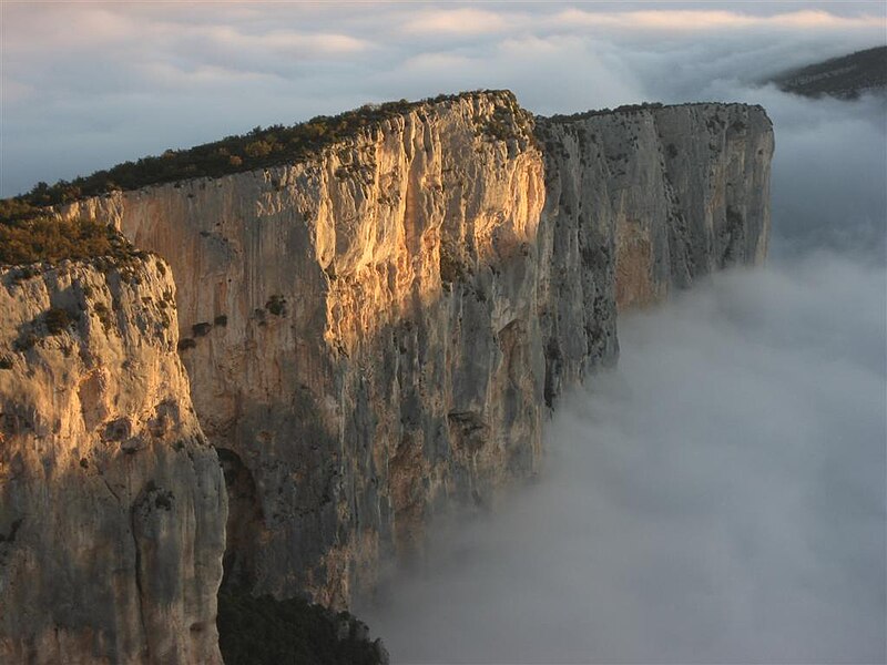 File:Gorges du Verdon - Sector Escalès.jpg