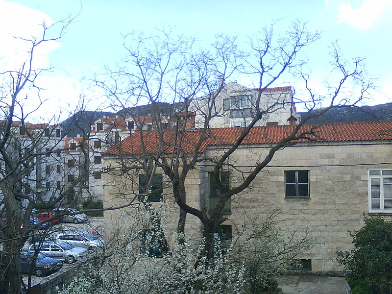 File:Grad-Ploče006970.JPG