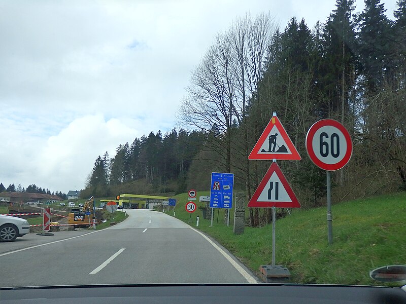File:Grenzübergang von Oberbayern nach Tirol bei Gränzing.jpg