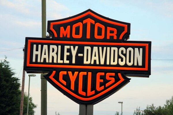 Image: Harley Davidson sign in Wootton   geograph.org.uk   1372894