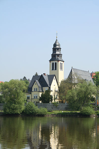 File:Herz-Jesu-Kirche Kelsterbach.jpg