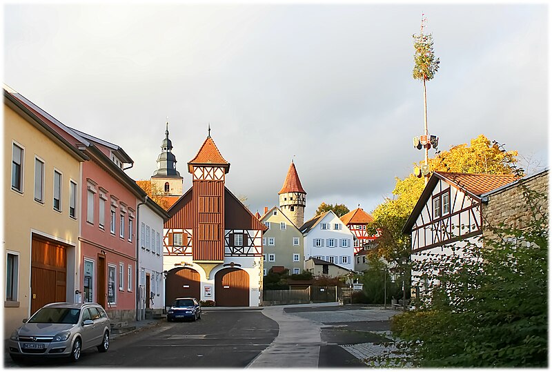 File:Historischer Ortskern von Ostheim .jpg