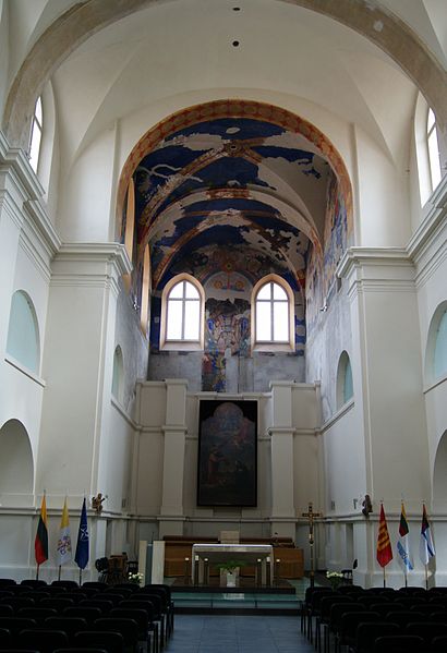 File:Iniside the church of Saint Ignatius (7932106274).jpg