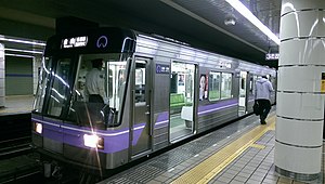 名港線で使用される2000形電車（金山駅）