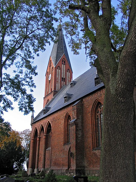 File:Kirche Prohn 1.jpg