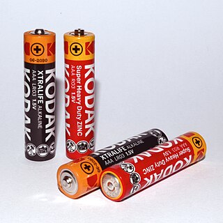 <span class="mw-page-title-main">AAA battery</span> Standard size of dry cell battery