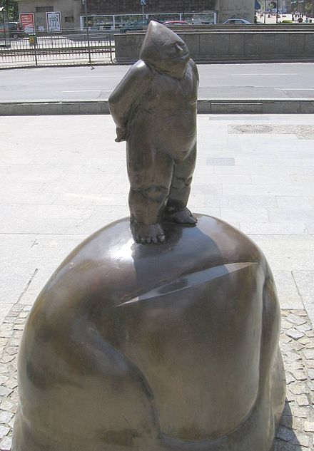 The Dwarf – the statue of the Orange Alternative symbol at the corner of Świdnicka and Kazimierza Wielkiego streets in Wrocław.
