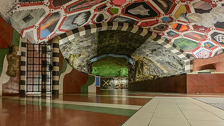 ไฟล์:Kungsträdgården Metro station May 2014 07.jpg