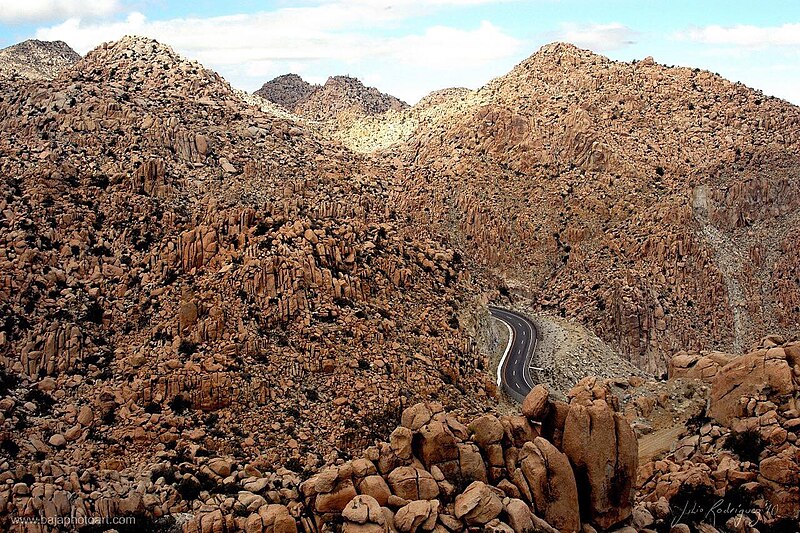 File:La Rumorosa, Carretera Tijuana-Mexicali. 2008.jpg