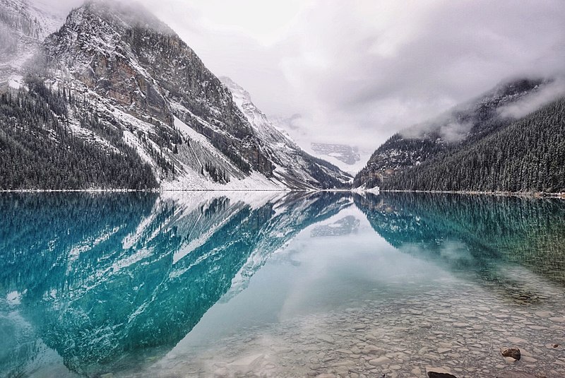 File:Lake Louise Reflection.jpg
