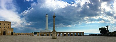 Il faro di Santa Maria di Leuca e la colonna corinzia