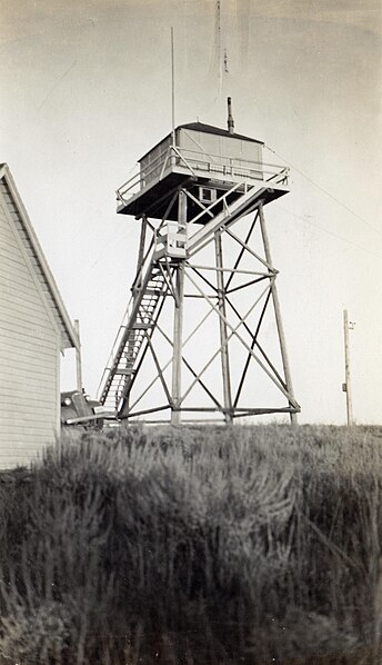 File:Lookout Tower, Anthony Butte, Whitman National Forest, OR 1942 (22735621896).jpg