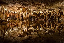 Cave limestone formations in the Luray Caverns of the northern Shenandoah Valley Luray Caverns, Dream Lake - mirror-lake of caverns (2015-05-09 14.03.28 by Stan Mouser).jpg