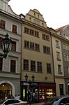 Měšťanský_dům_U_stříbrné_růže,_U_bohatého_řeme_(Malá_Strana),_Praha_1,_Mostecká_19,_Malá_Strana.JPG