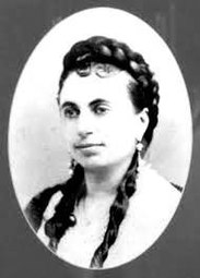 Marie-Alexandrine Dumas.