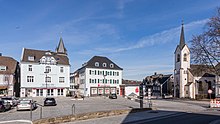 Marktplatz und evangelische Kirche