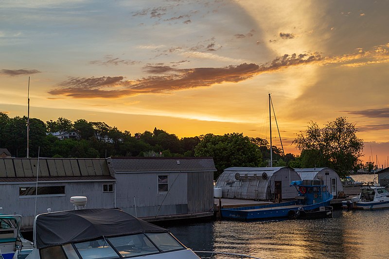 File:Marquette Michigan photo James Conkis 2022-2 10.jpg