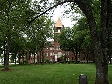 Memorial Hall at Cumberland University. Memorial hall cumberland university lebanon tennessee.jpg