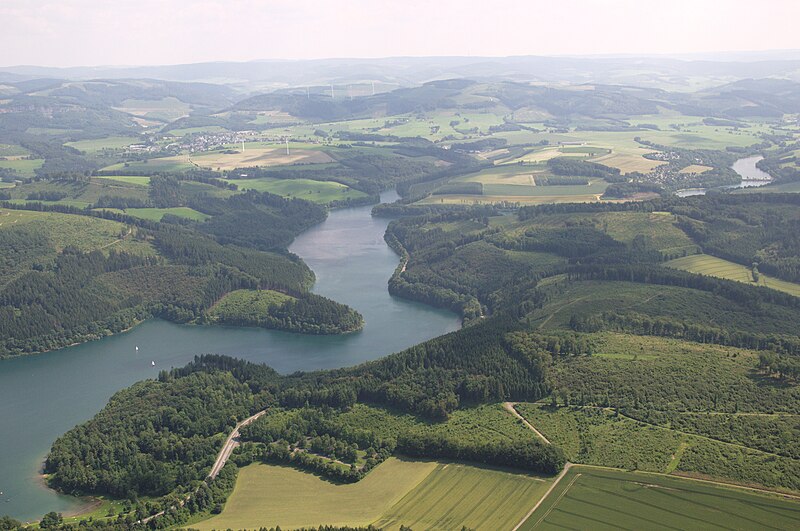 File:Meschede Hennesee Sauerland Ost 784 pk.jpg