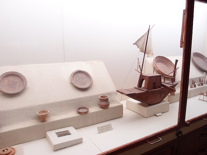 File:Mohenjo-daro museum relics5.JPG