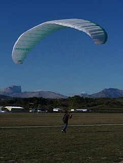 Nervures Kenya French paraglider