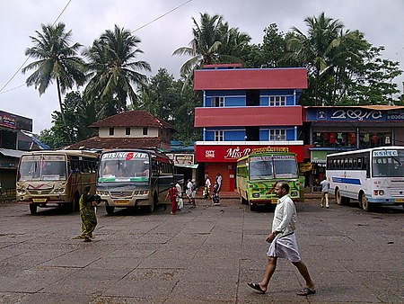 Nadapuram Bus stand.jpg